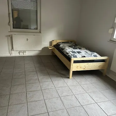 Monteurunterkunft In Ruhiger Lage, Nahe Zentrum Penzion Lampertheim