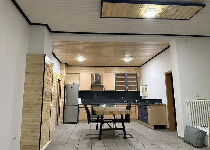 Monteurunterkunft In Ruhiger Lage, Nahe Zentrum 게스트하우스 *