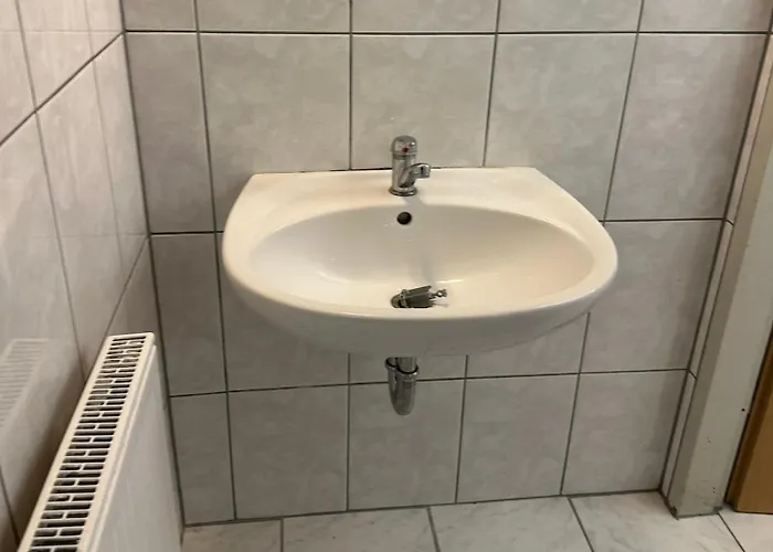 Monteurunterkunft In Ruhiger Lage, Nahe Zentrum Penzion *