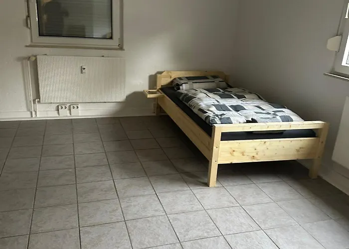 Monteurunterkunft In Ruhiger Lage, Nahe Zentrum Penzion Lampertheim