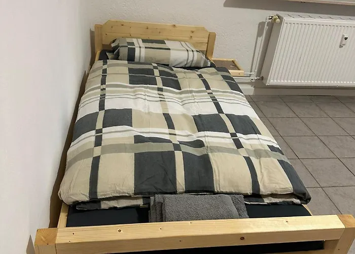 Monteurunterkunft In Ruhiger Lage, Nahe Zentrum Penzion Lampertheim